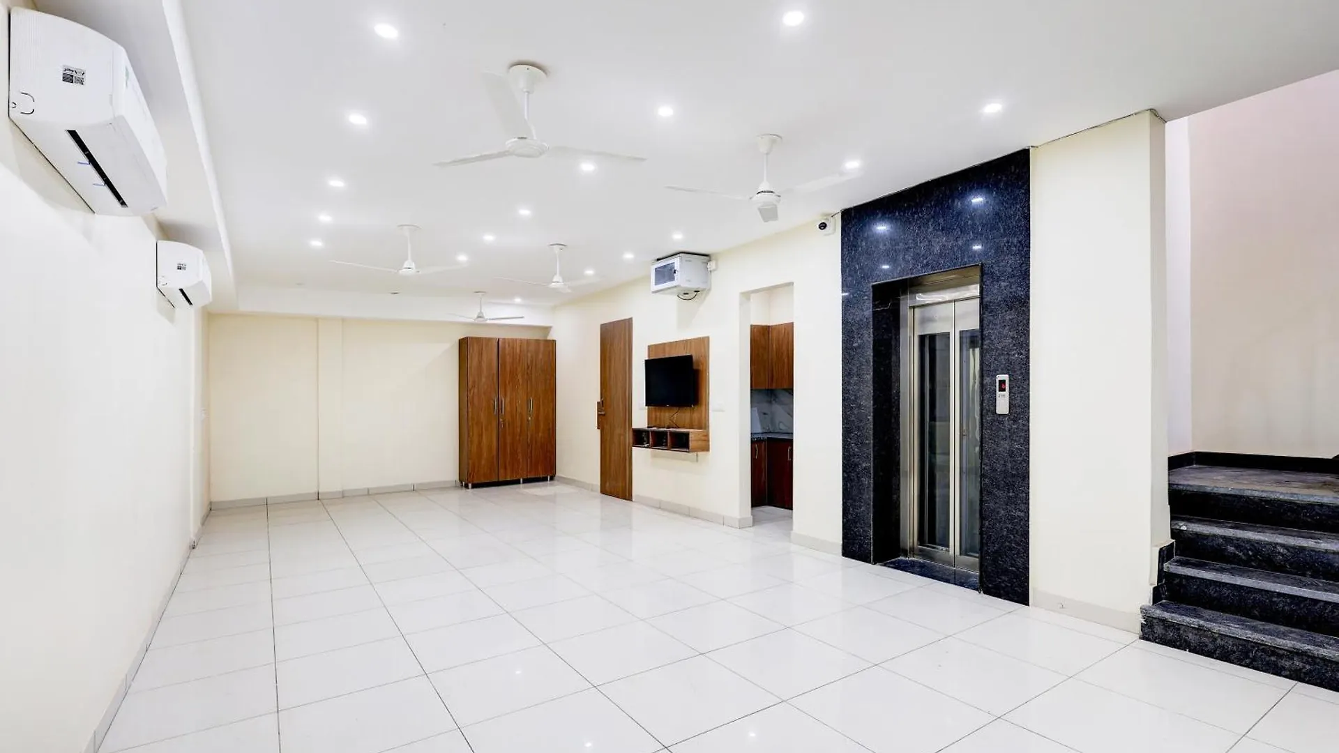 Hotel O Eternal Residency Gurgaon
