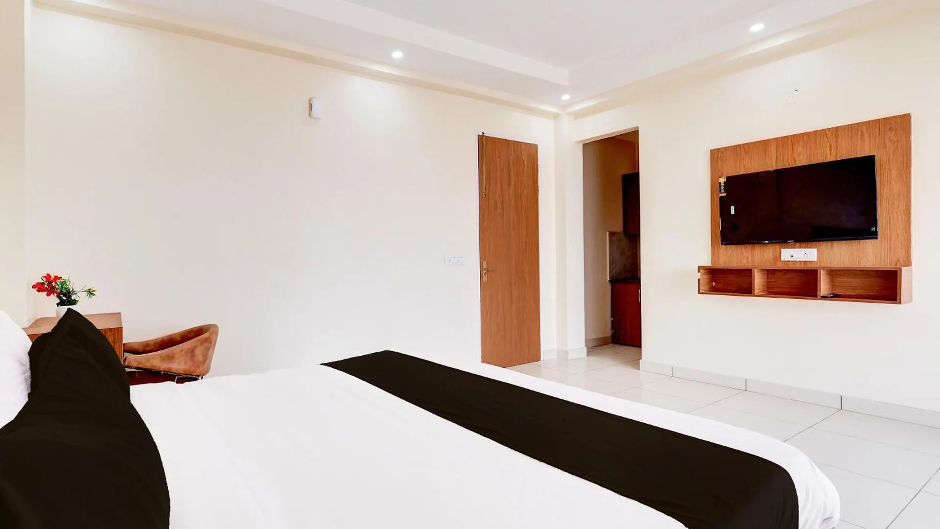 Hotel O Eternal Residency Gurgaon